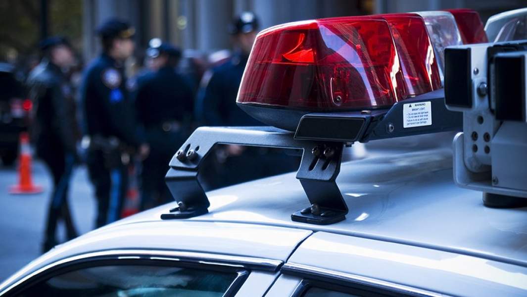 полицейская машина 