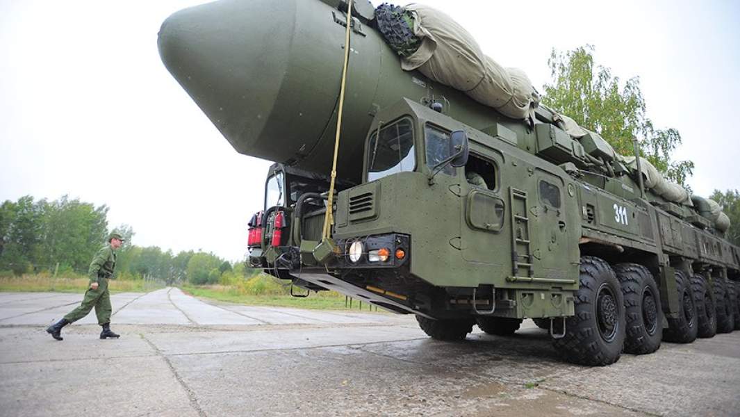 Подвижный грунтовой ракетный комплекс «Ярс» с межконтинентальной баллистической ракетой РС-24 в Тейковском ракетном соединении