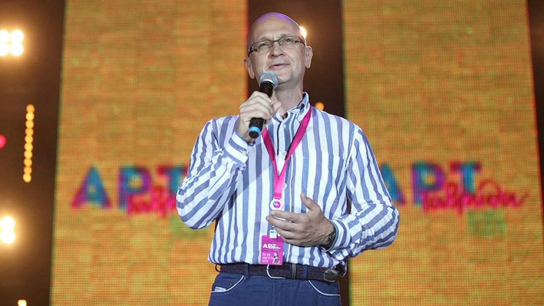 Первый заместитель руководителя администрации президента РФ Сергей Кириенко выступает на церемонии открытия фестиваля творческих сообществ «Таврида-Арт»