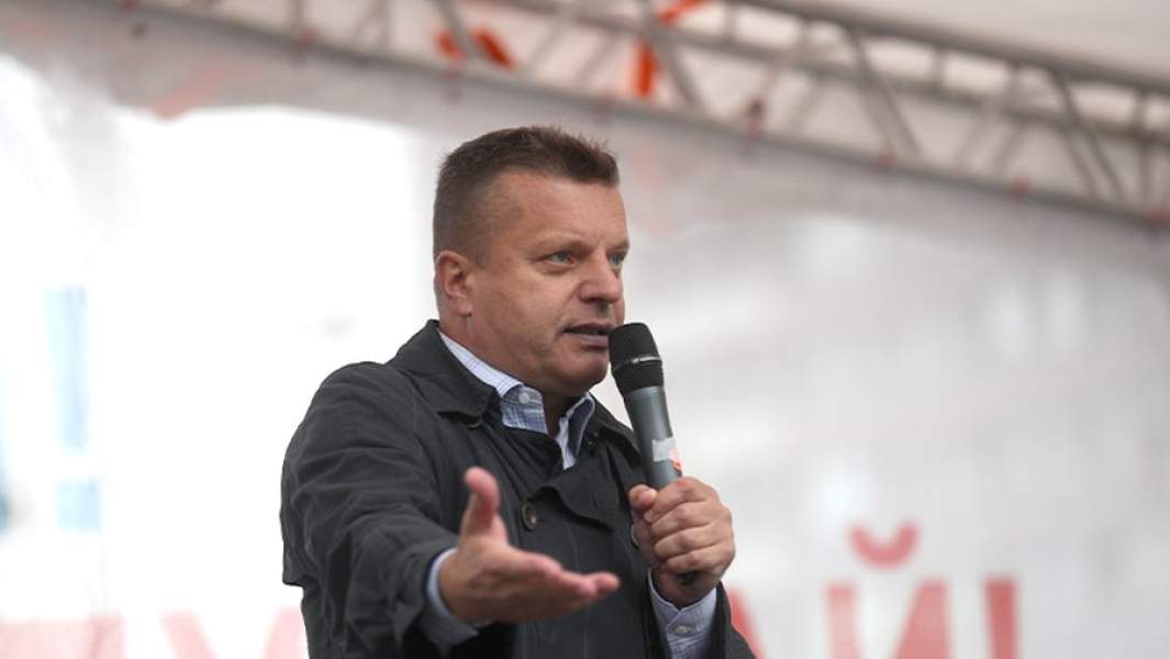 Журналист и телеведущий Леонид Парфенов во время согласованного митинга на проспекте Сахорова