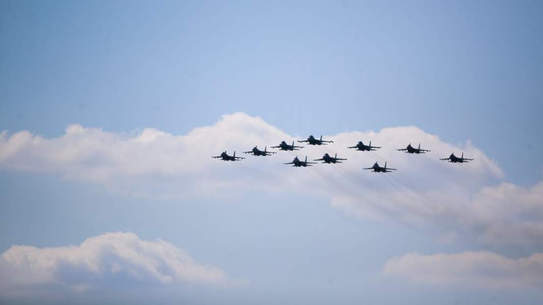 Строй «Тактическое крыло» из истребителей Су-30 