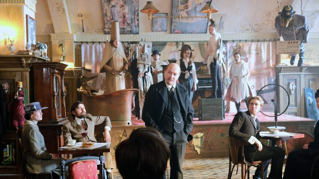 Кадр из фильма «Ленин. Неизбежность»