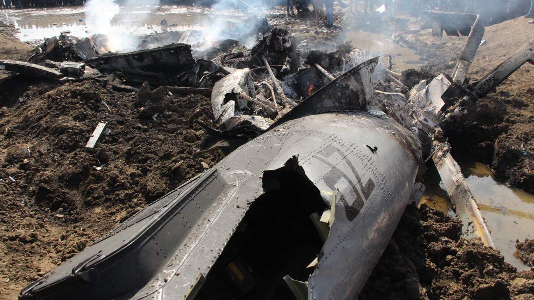 Обломки самолетов индийской армии сбитых Военно-воздушными силами Пакистана 27 февраля 2019 года