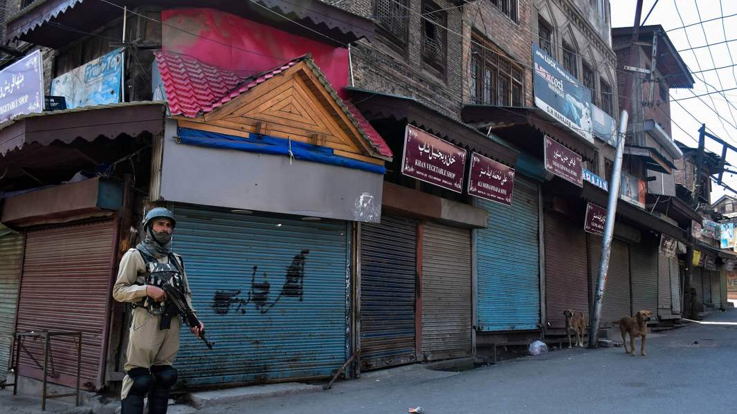 Комендантский час в Кашмире