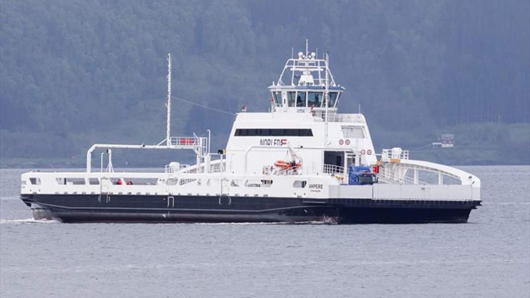 «Ampere» – первый в мире полностью электрический паром был разработан в рамках конкурса Министерства транспорта Норвегии
