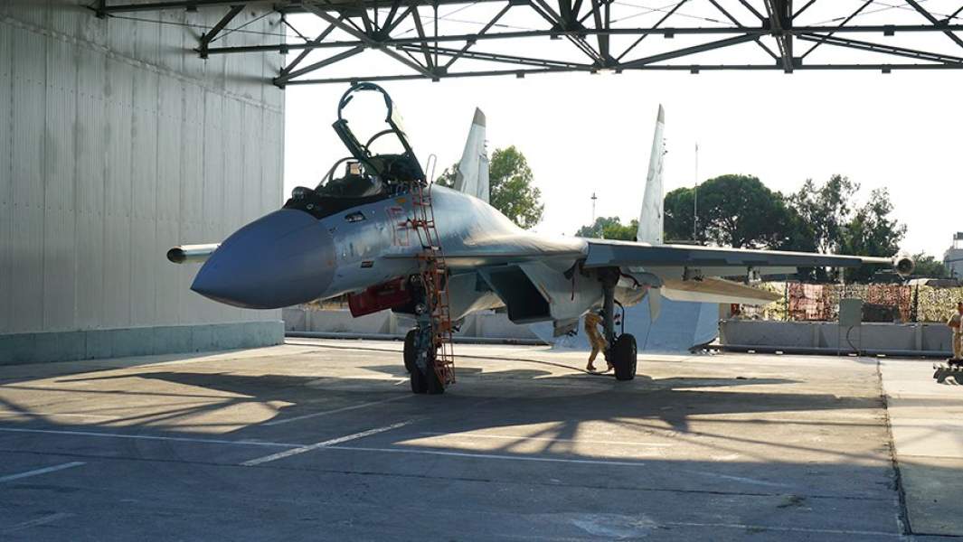 Многоцелевой истребитель Су-35 на российской авиабазе Хмеймим