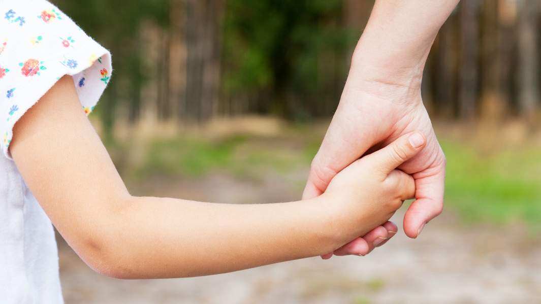 Девочка и незнакомец