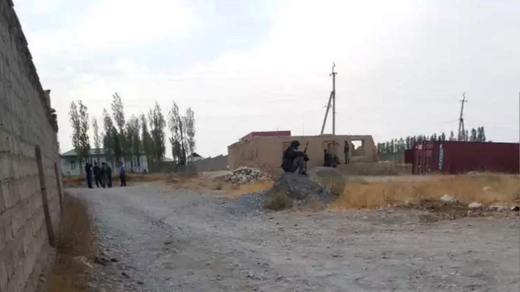 фотография с места конфликта сторон 