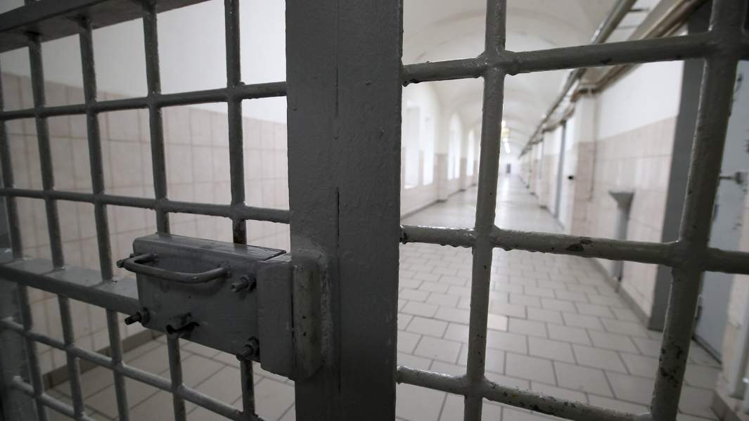 решетка в СИЗО