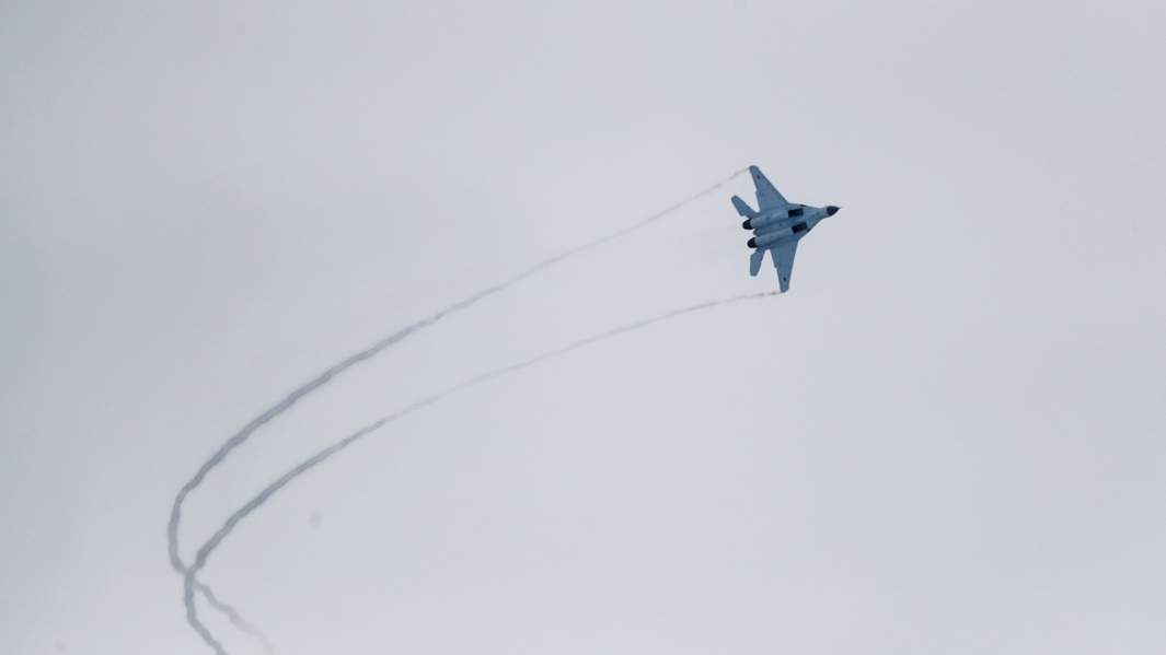МиГ-35 во время демонстрационного полета 