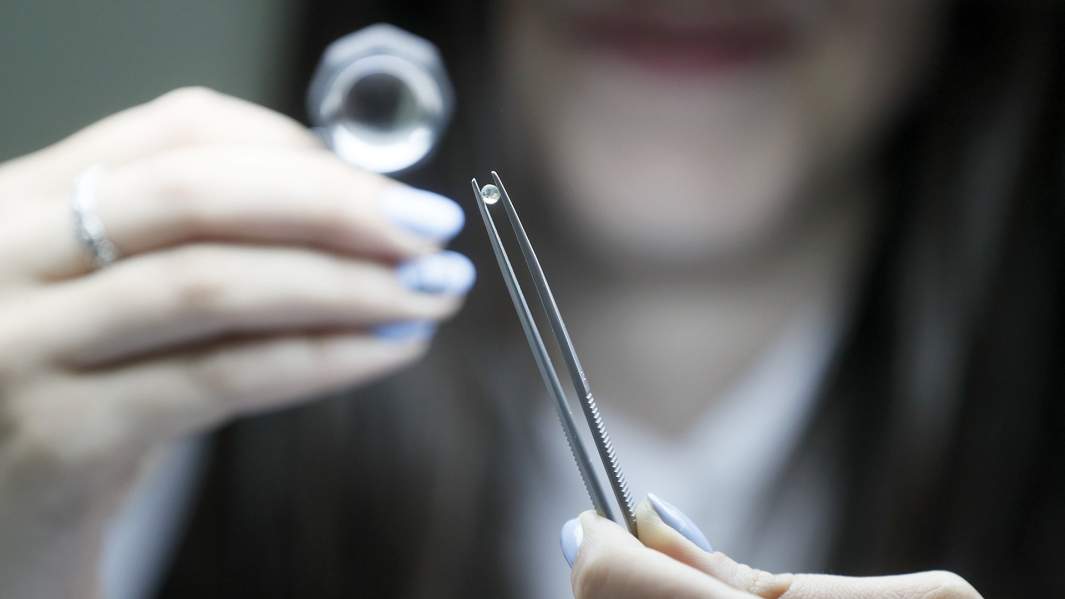 камни ювелирное изделие