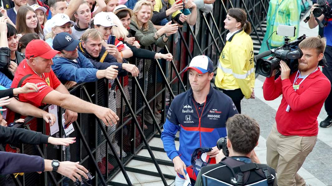 спорт формула 1 сочи даниил квят 