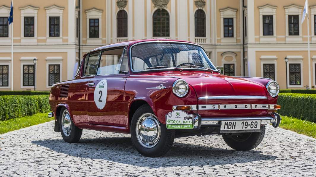 До 1969 года выпустили всего 1403 двухдверки в версии 1000 MBX и 1114 машин в версии 1100 MBX