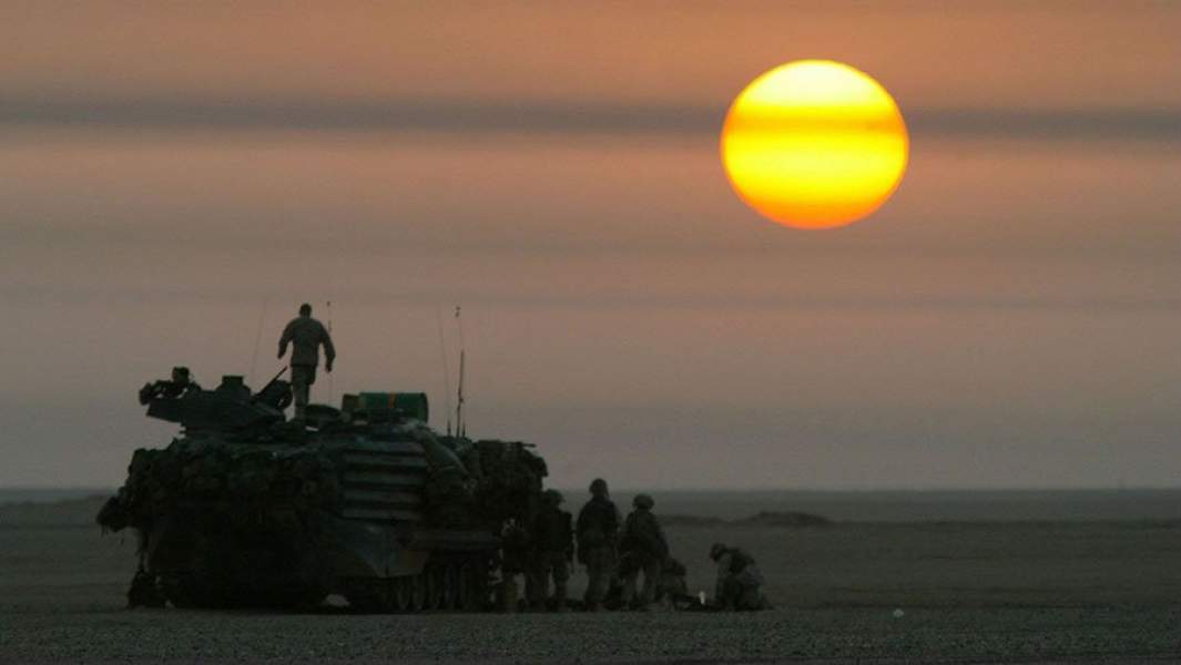 Американские военные во время вторжения США в Ирак. 2003 год