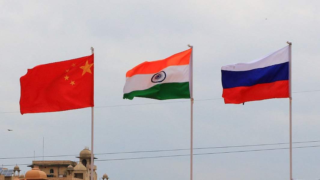 индия китай россия флаги