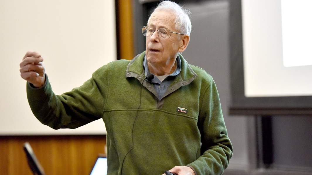 Канадско-американский ученый Джеймс Пиблз, получивший Нобелевскую премию по физике