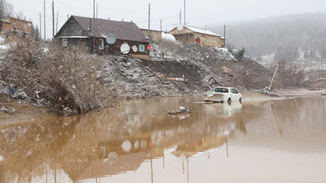 Затопление после обрушение дамбы
