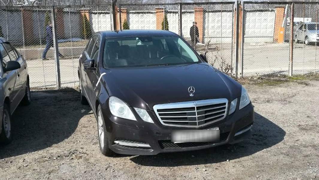 Автомобиль «Мерседес», за рулем которого был задержан Алексей Чалов