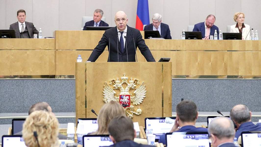 Первый заместитель председателя правительства РФ министр финансов РФ Антон Силуанов выступает на пленарном заседании Госдумы РФ