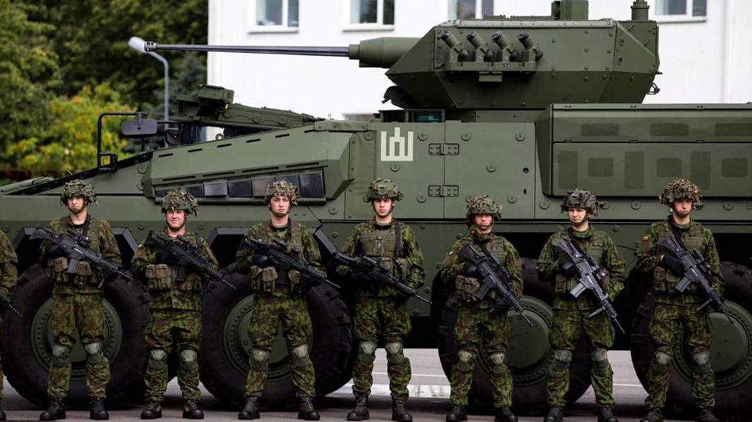 Литовский вариант БМП Boxer — Vilkas. Машина оснащена необитаемой башней Samson Mk II с 30-мм пушкой Bushmaster II Mk44