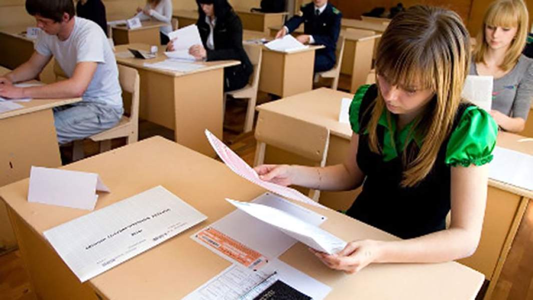 Во время экзамена по латышскому языку