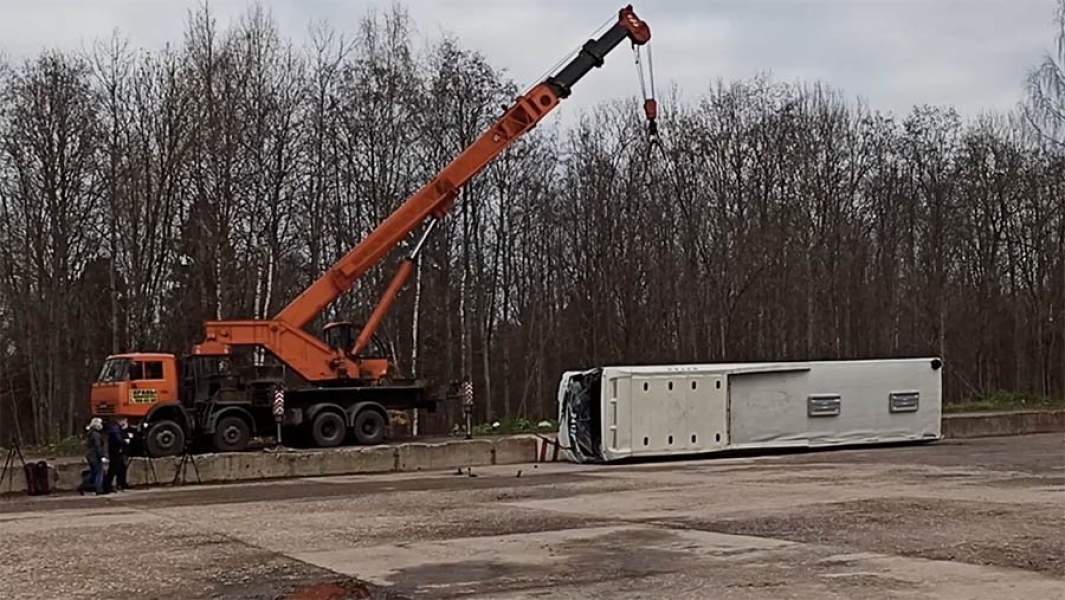 краш-тест автобуса