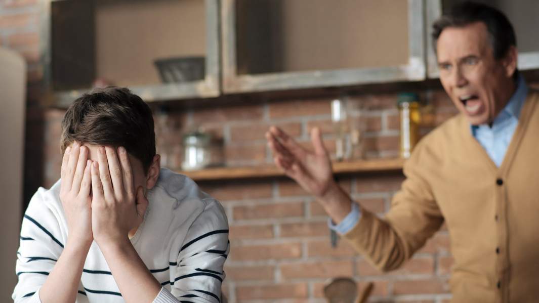 Подросток и отец