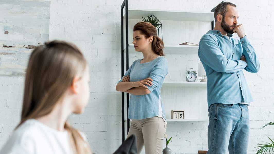 Расстроенные родители