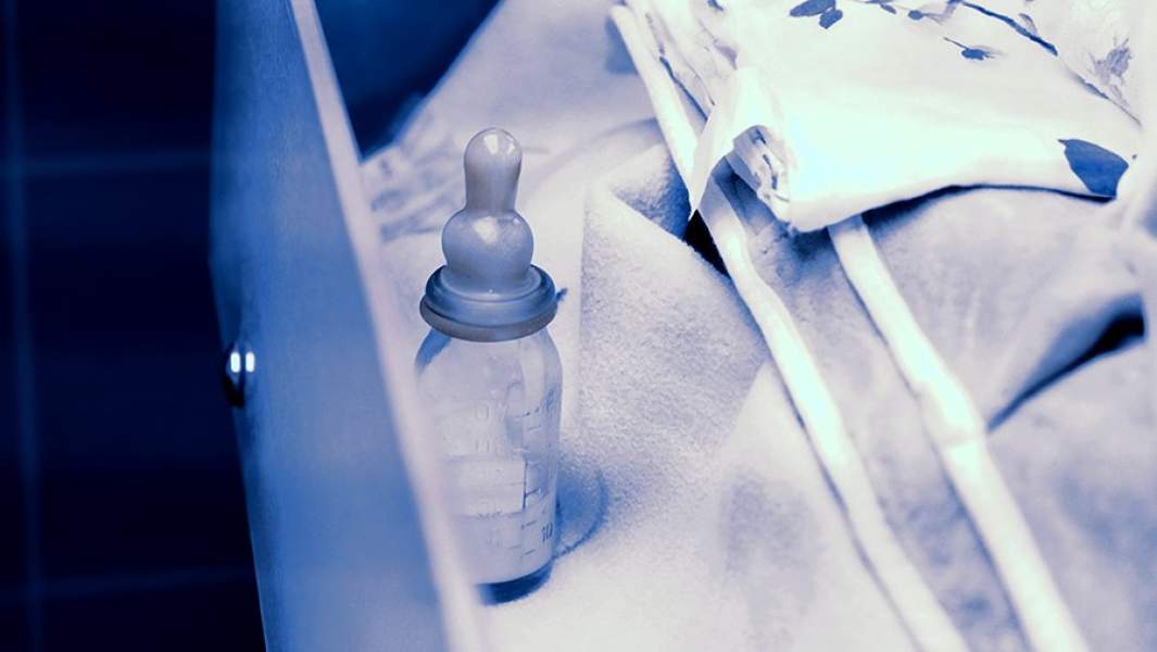 Бутылочка с соской для новорожденного 