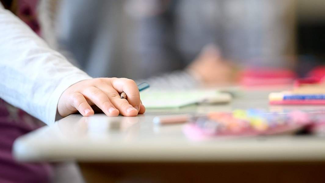 карандаш школа первоклассник