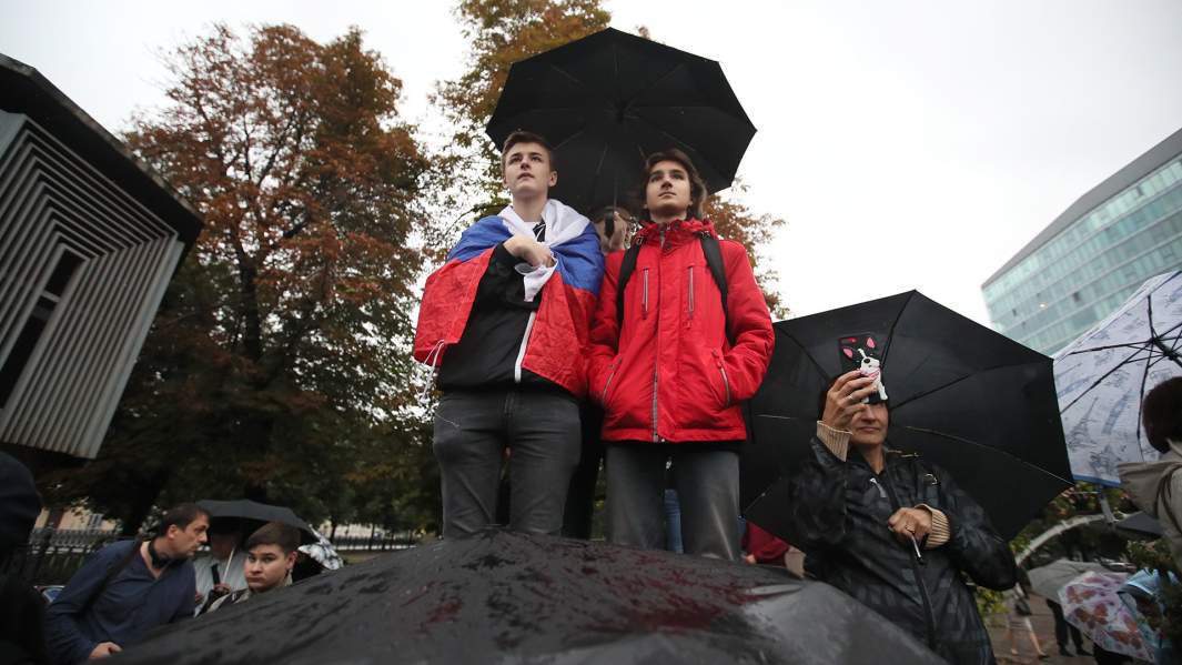 Митингующие