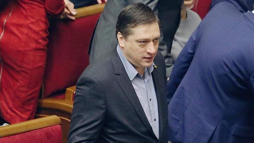 Роман Иванисов