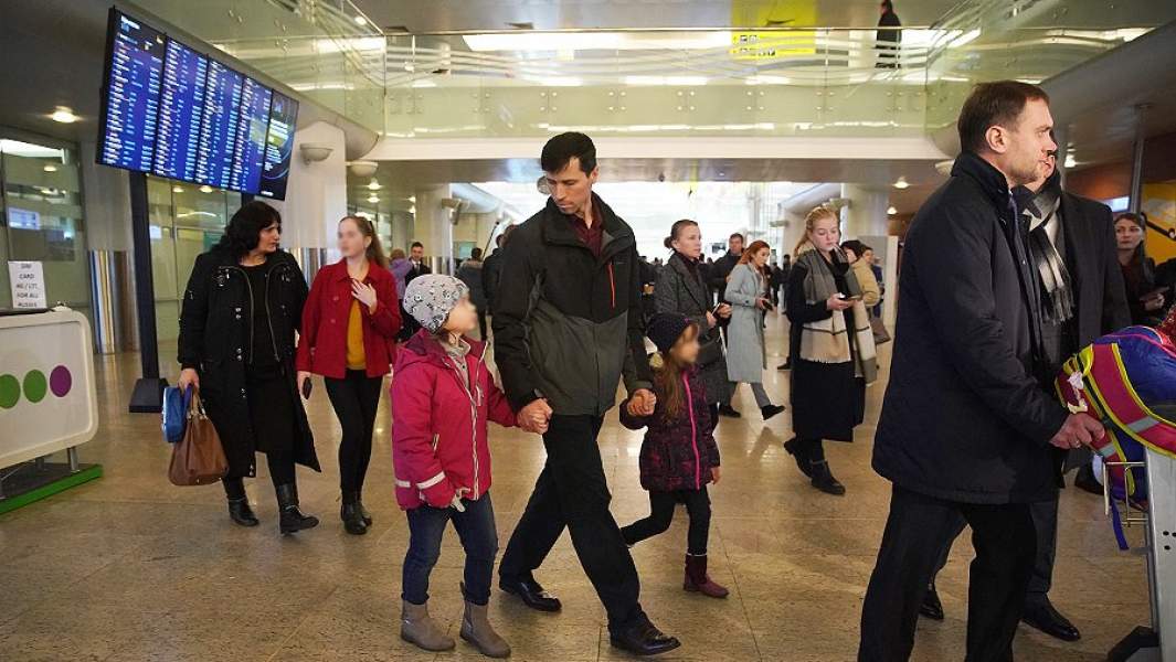 лисов дети аэропорт