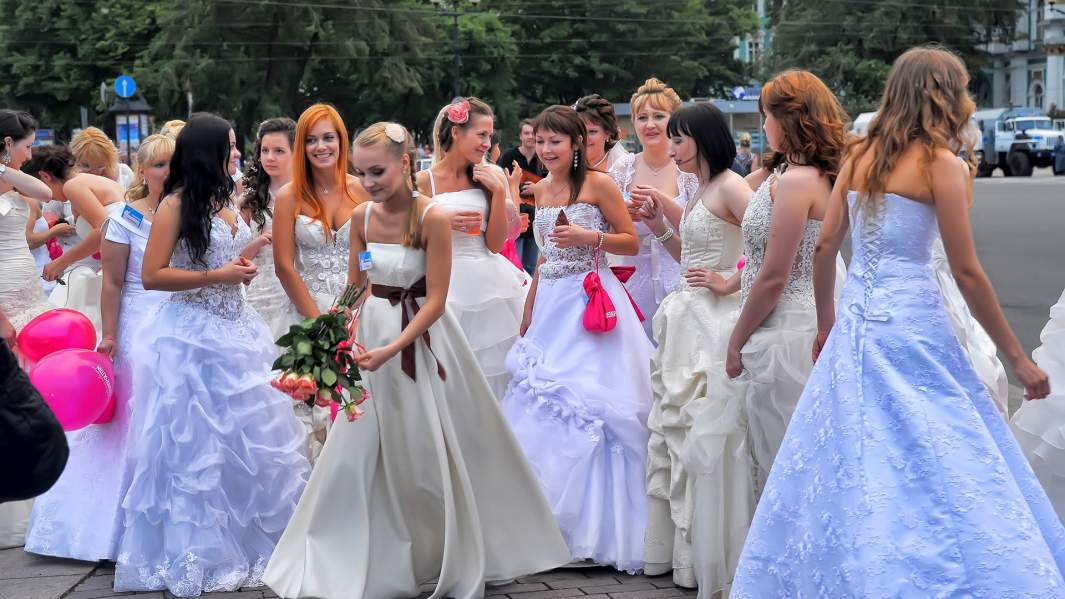 парад невест