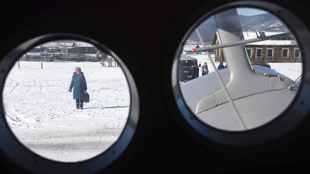 Вид из иллюминатора самолета