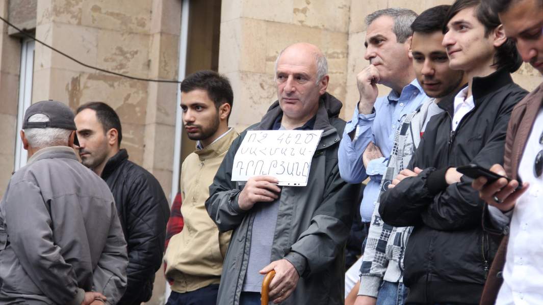 армянский драма сегодня. валюта армении. армянский драма сегодня. денежные купюры армении. драм валюта.