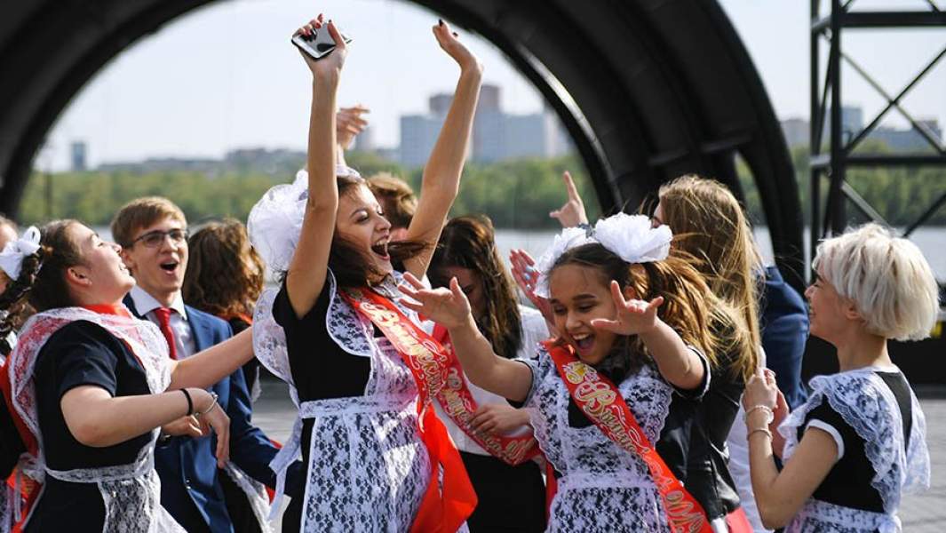 выпускницы школьницы