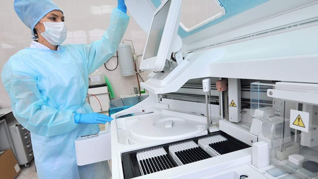 Лаборант иммунологического отдела 