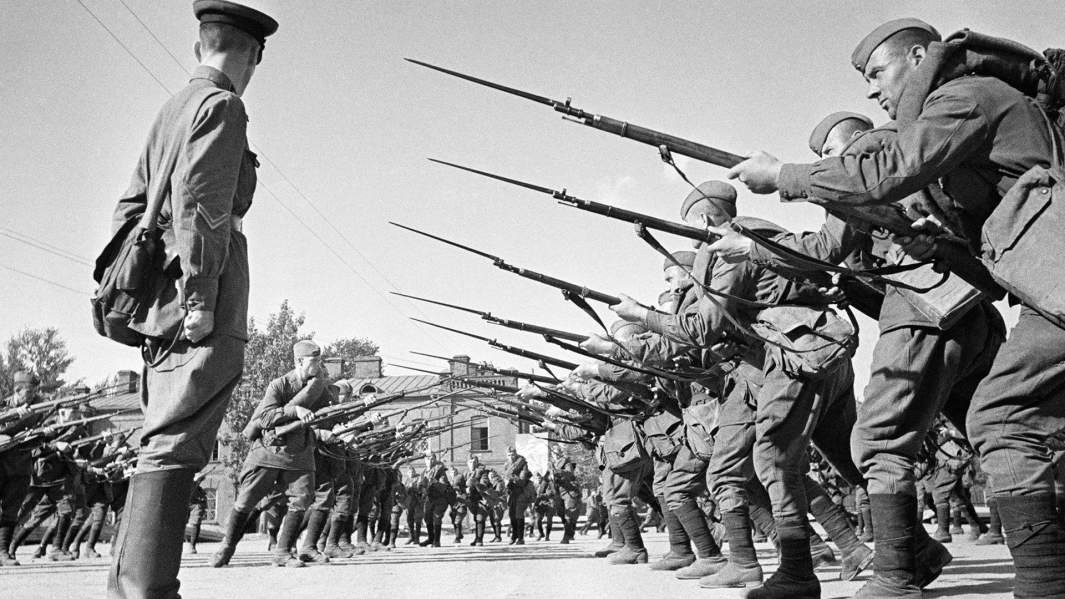 Обучение бойцов перед отправкой на фронт