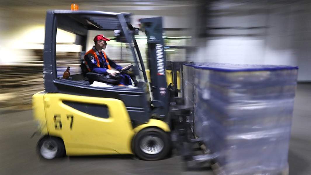 На складе завода