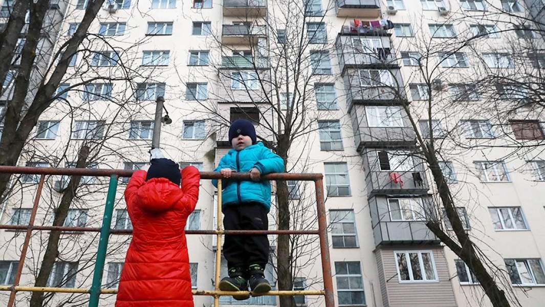 Дети на площадке