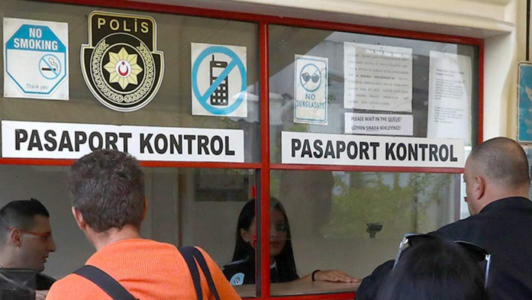 Пограничный переход на улице Ледра, Кипр