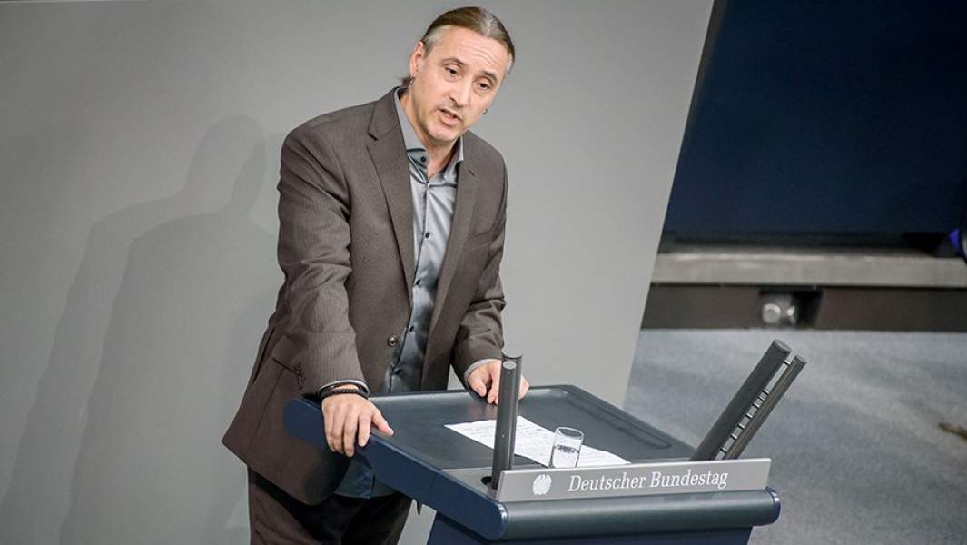 Официальный представитель фракции «Левые» в бундестаге по внешнеполитическим вопросам Александр Ной