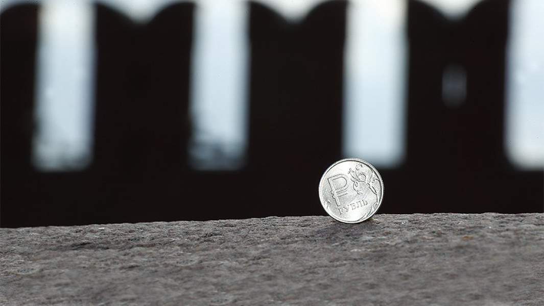 рубль кремль монета стена