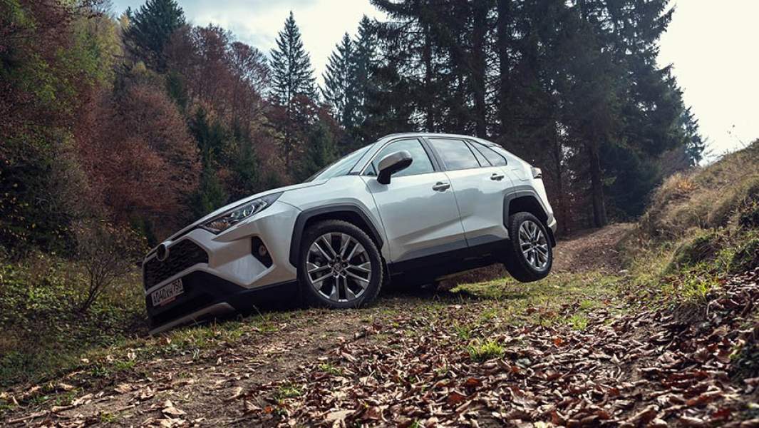 новая машина Toyota