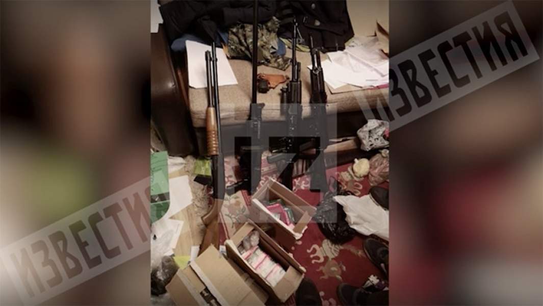 Оружие, найденное в квартире Манюрова
