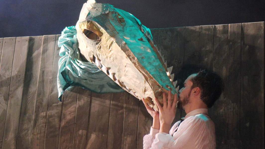 Сцена из спектакля «Женщина-змея»