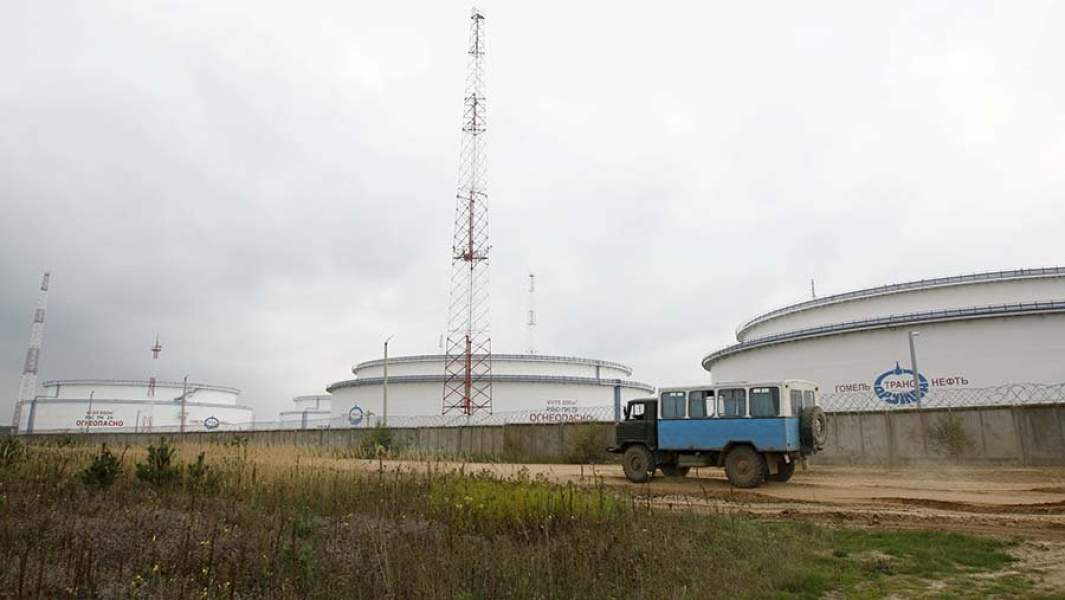 Емкости для хранения нефти нефтепровода «Дружба»