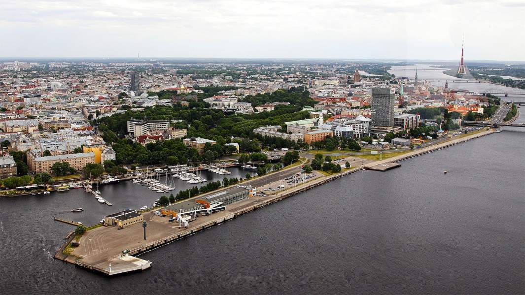 рига латвия порт море 