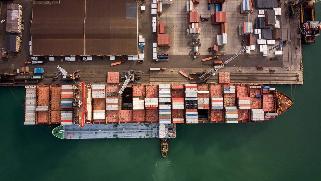 Корабли под погрузкой в Новороссийском морском торговом порту